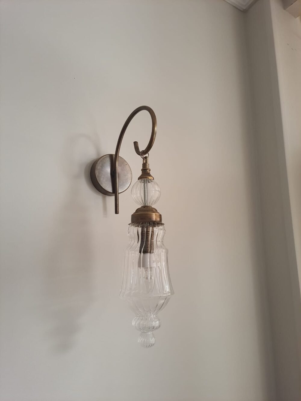 ابليك زجاجي