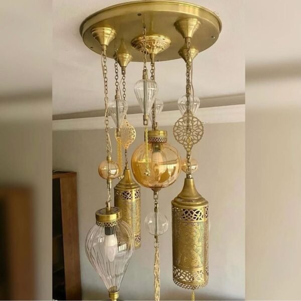 تسوق نجفة نحاس مستديرة ذهبي تمنح صالونك فخامة ملكية لا تقاوم  مصنوعة من النحاس الصافي بطلاء ذهبي