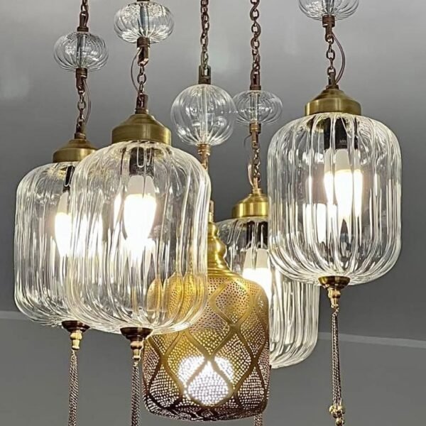 نجفة مسطرة مودرن فضي مع قطع كريستال من المشكاة 