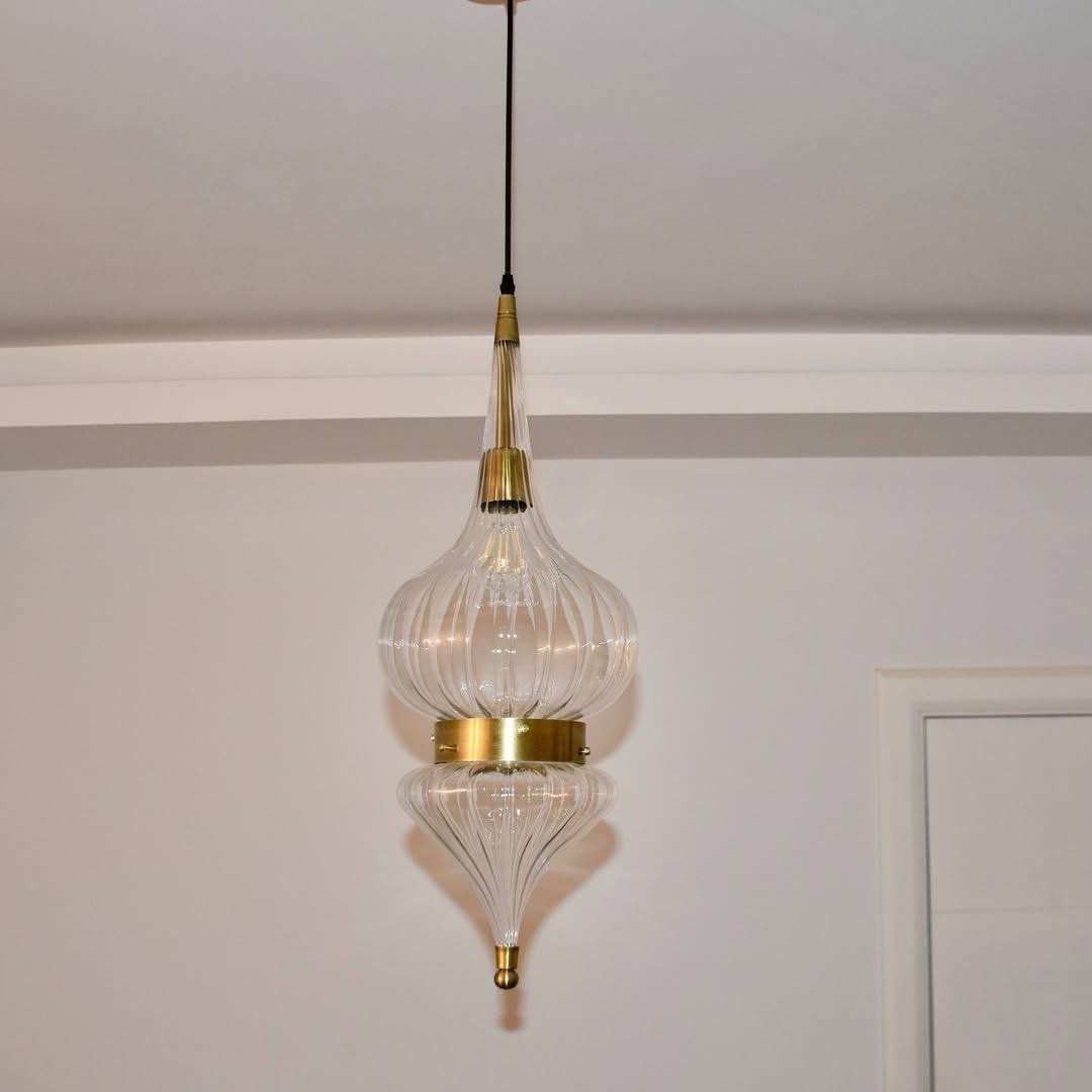 نجفة مسطرة مودرن ذهبي مع قطع كريستال من المشكاة