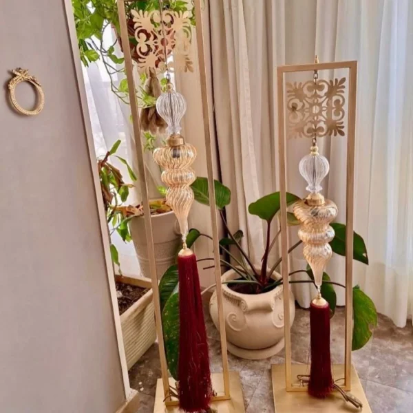 أباجورة أرضية نحاسي بتصميم ملكي مرصع بالكريستال النقي من المشكاة 